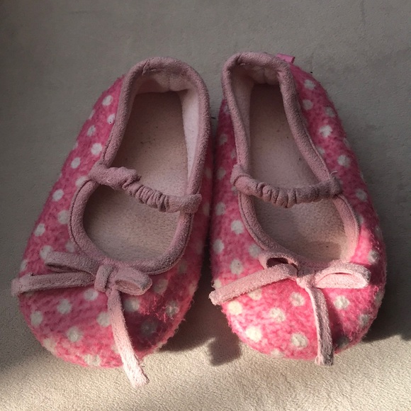 Girls slippers - Picture 1 of 1